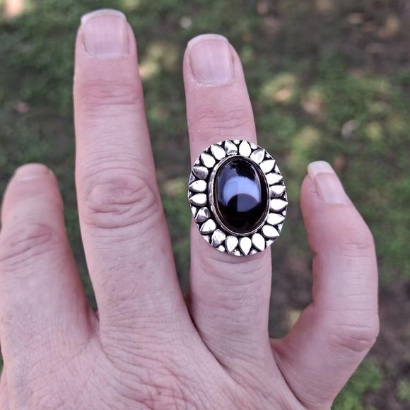 ***$15 Sale*** New Crescent Moon Shaped Agate 925 Silver Ring. - Picture 5 of 13